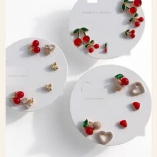 Trio de Brincos Cherry 🍒 · SABRINA PORTO